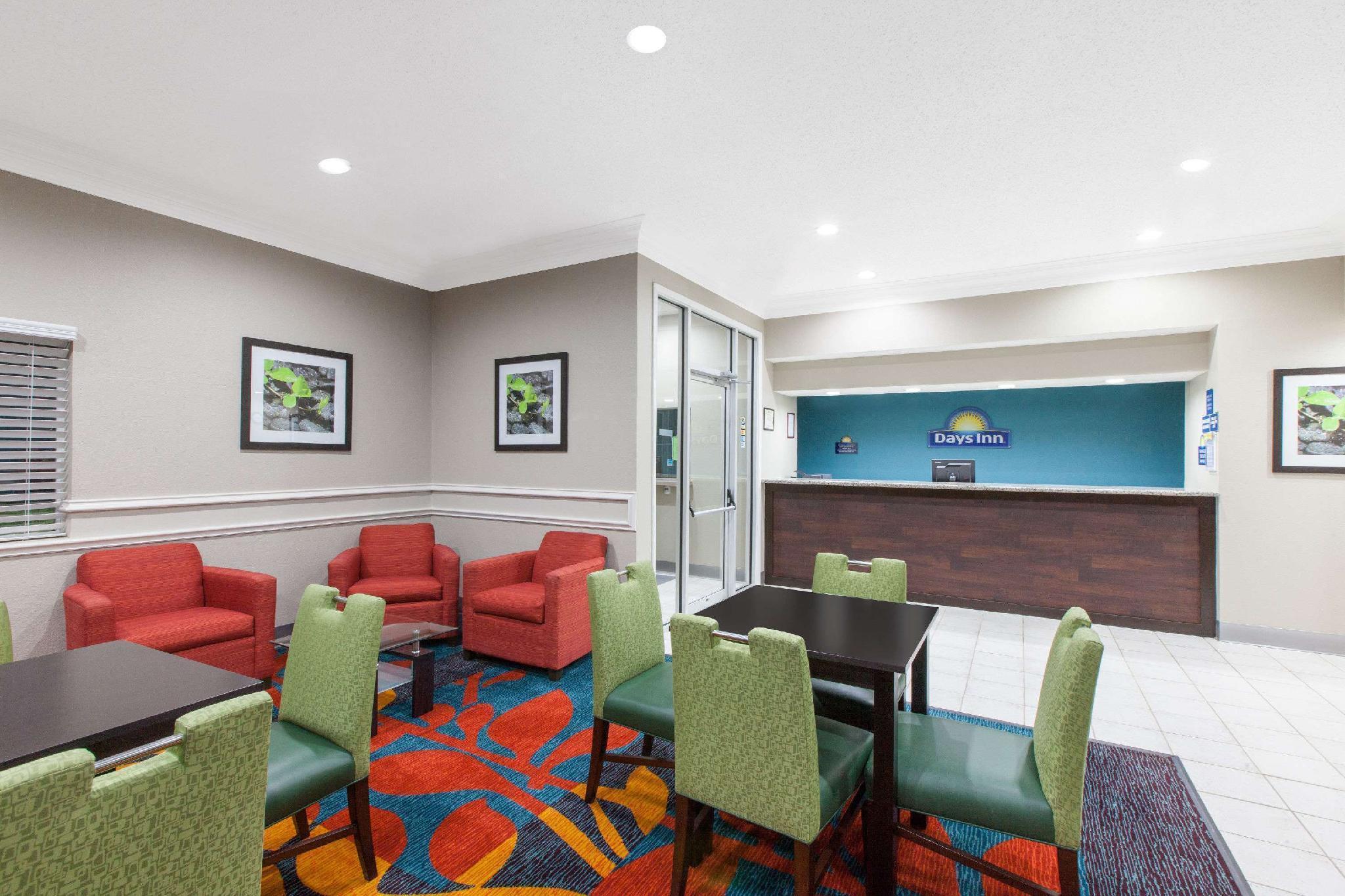 Days Inn By Wyndham Ennis Esterno foto