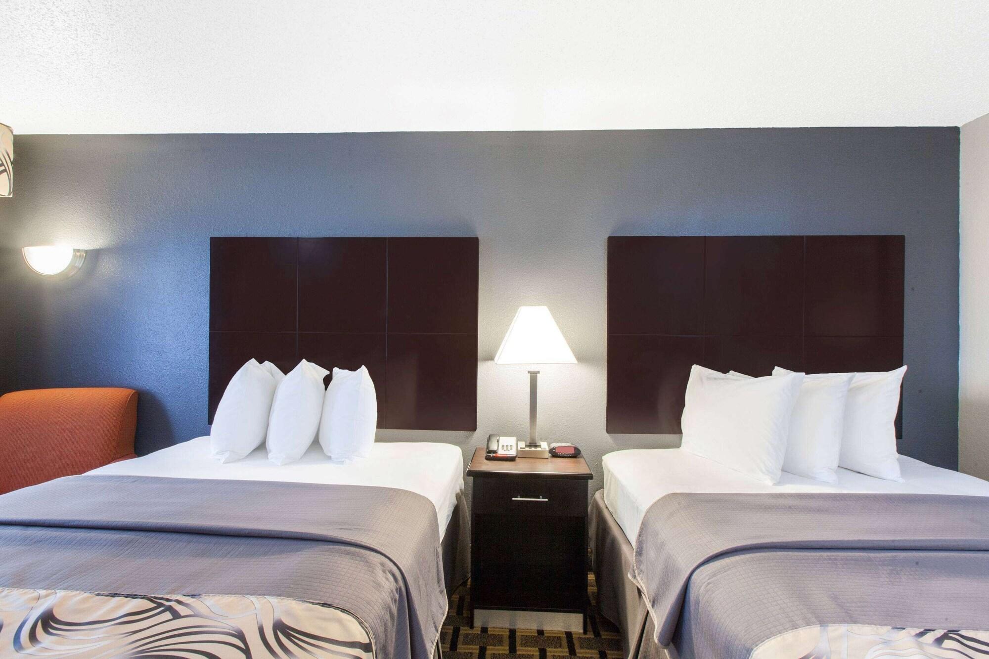 Days Inn By Wyndham Ennis Esterno foto
