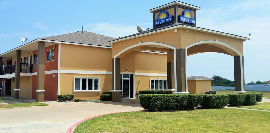 Days Inn By Wyndham Ennis Esterno foto