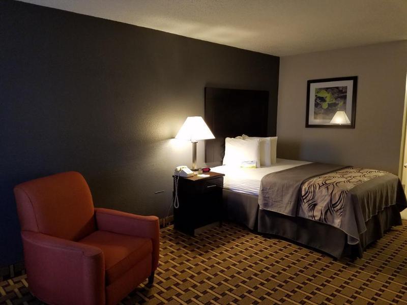 Days Inn By Wyndham Ennis Esterno foto